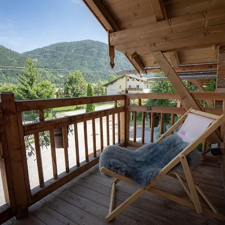 Dağ evi Lisa-chalets Flachau